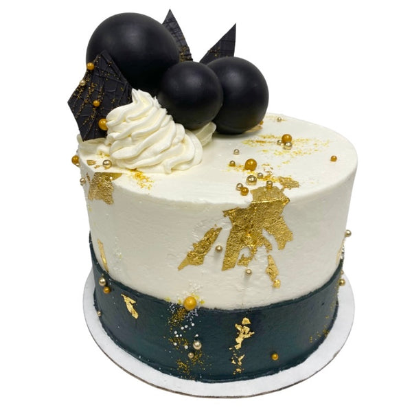 Midnight & Gold Buttercream Cake