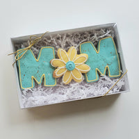 "MOM" Cookie Gift Box