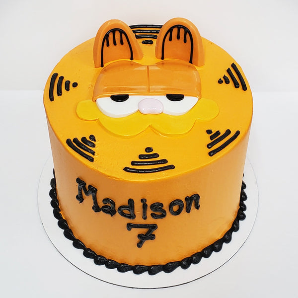 Customised sculpted fondant cake (boxing glove cake, camera, new citizen,  French fries, little baby bum star, totoro, Donald Duck, beetle, super  Mario, Garfield cake), Food & Drinks, Homemade Bakes on Carousell